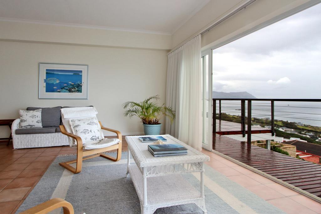Avian Leisure Apartment Simon's Town Exterior photo